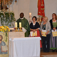 Amtseinführung Juventus Ebele Amadike und Beauftragung des neuen Seelsorgeteams in St. Marienkirchen bei Schärding © Pfarre St. Marienkirchen / Amtseinführung Juventus Ebele Amadike und Beauftragung des neuen Seelsorgeteams in St. Marienkirchen bei Schärding © Pfarre St. Marienkirchen Amtseinführung Juventus Ebele Amadike und Beauftragung des neuen Seelsorgeteams in St. Marienkirchen bei Schärding © Pfarre St. Marienkirchen